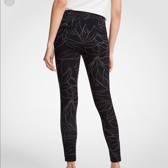 NWOT Ann Taylor Black Botanical Leggings - Picture 1 of 8